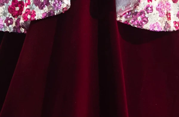 Elegant Burgundy Beading Pearl Sequins Flower Prom Dresses 2024 Velvet Ball Gown Off-The-Shoulder Short Sleeve Backless Sweep Train Prom Formal Dresses
