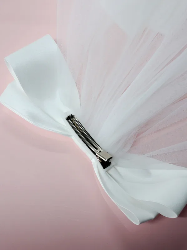 Modest / Simple White Bow Wedding Veils 2026 Tulle