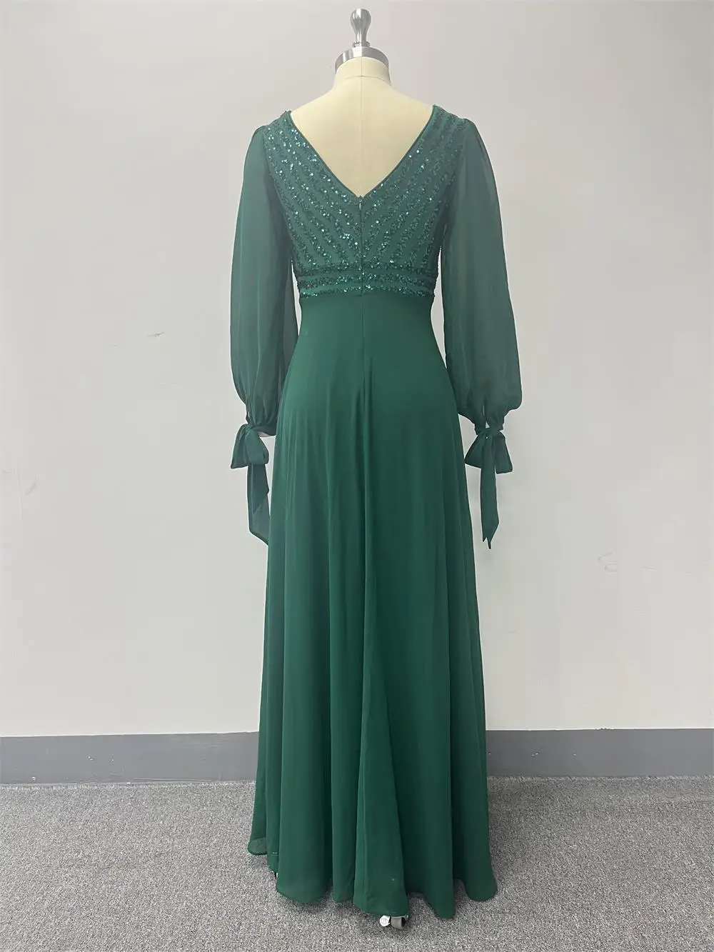 Elegant Dark Green Sequins Prom Dresses 2024 A Line Princess V Neck Long  Sleeve Backless Floor Length Long Prom Formal Dresses