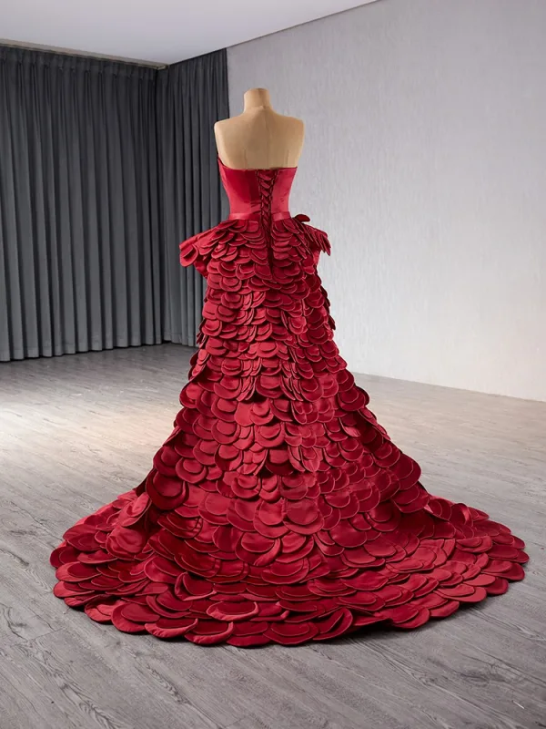 Unusual High-end Burgundy Satin Prom Dresses 2024 Trumpet / Mermaid Strapless Backless Court Train Prom Cap Sleeves Formal Dresses