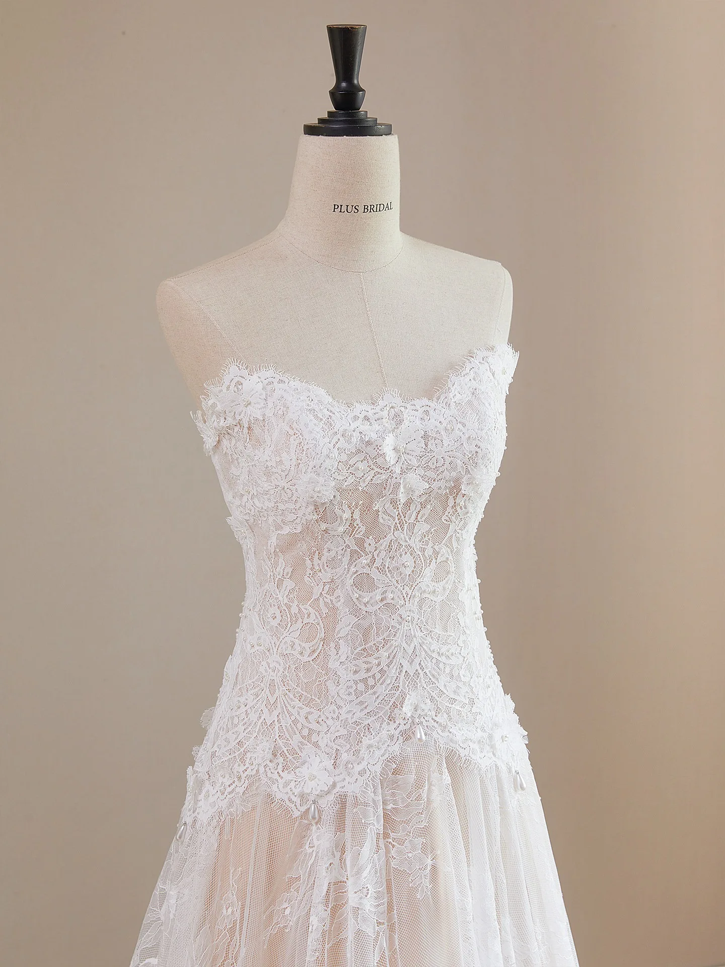 Vintage Retro White Pearl Lace Flower Wedding Dresses 2026 A-Line Princess Strapless