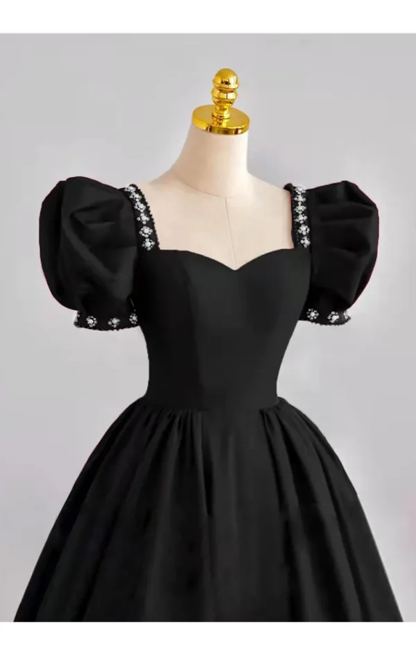 Vintage / Retro Black Evening Dresses Prom Dresses 2022 A-Line / Princess Crossed Straps Beading Puffy Short Sleeve Backless Solid Color Floor-Length / Long Satin Square Neckline Dancing Formal Dresses
