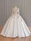 Vintage / Retro Ivory Beading Sequins Wedding Dresses 2023 Ball Gown Satin V-Neck Long Sleeve Court Train Wedding