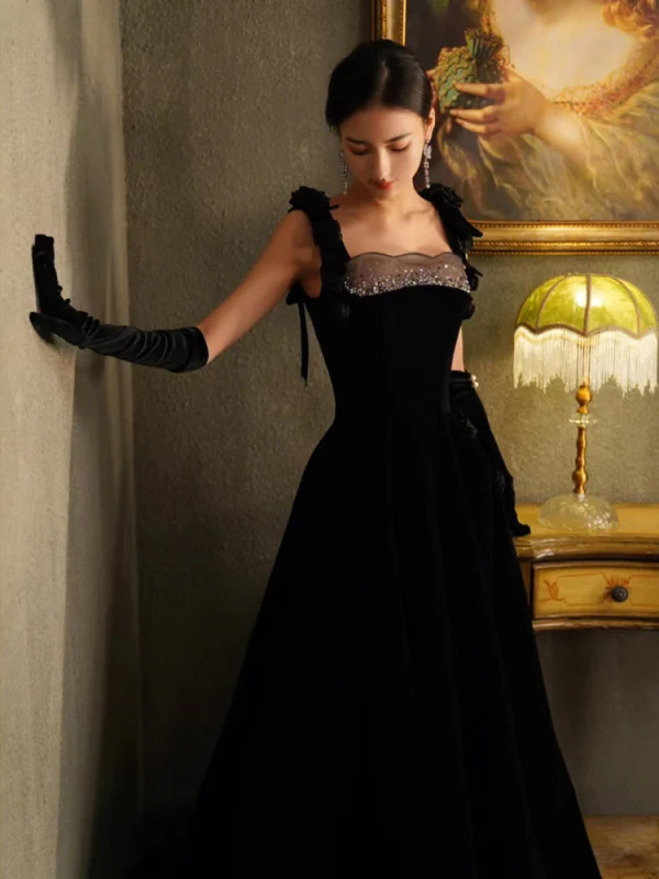 Style Audrey Hepburn Noire Paillettes Robe De Bal 2024 Princesse Bretelles Spaghetti Sans Manches Dos Nu Longue Promo Robe De Ceremonie