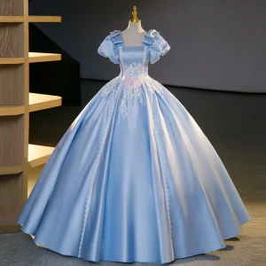 Elegant Himmelen Blå Satin Beading Perle Blonder Blomst Ballkjoler 2023 Ballkjole Firkantet Hals Puffy Korte Ermer Sløyfe Ryggløse Lange