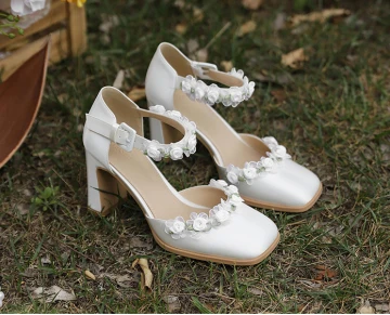 Élégant Blanche Bride Cheville Appliques Chaussure De Mariée 2023 Cuir 8 Cm Talons Épais Pied Carré Mariage Sandales Talons Hauts