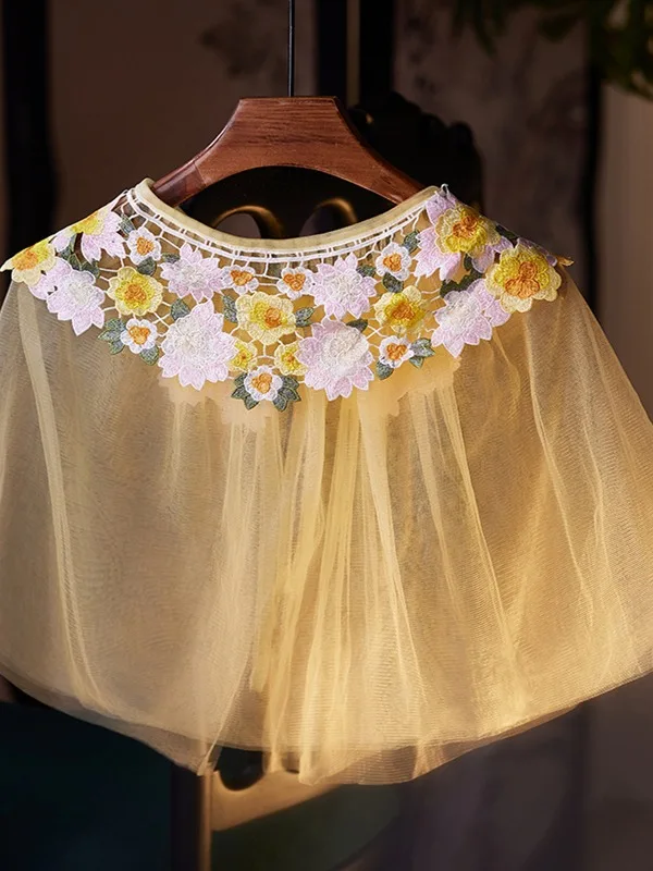 Chic / Beautiful Yellow Lace Flower Prom Tulle shawl 2025