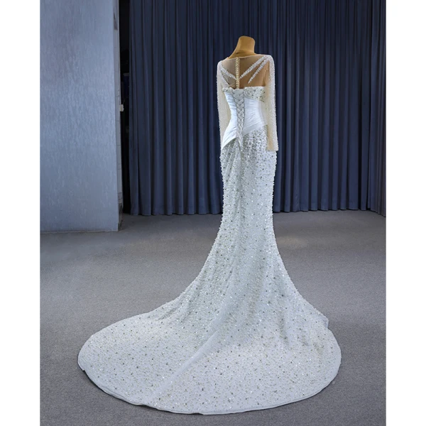 Haut de Gamme Blanche Fait main Perlage Perle Paillettes Robe De Mariée 2023 Trompette / Sirène Encolure Dégagée Manches Longues Tribunal Train Mariage