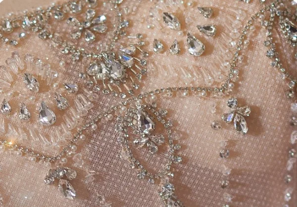 Haut de Gamme Rougissant Rose Perlage Perle Faux Diamant Volants en Cascade Robe De Bal 2024 Robe Boule De l'épaule Sans Manches Dos Nu Longue Promo Robe De Ceremonie