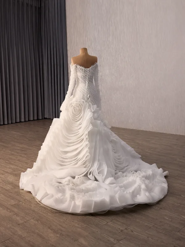 Haut de Gamme Charmant Blanche Volants en Cascade Perlage Paillettes En Dentelle Fleur Robe De Mariée 2026 Trompette / Sirène De l'épaule Manches Longues Dos Nu Tribunal Train