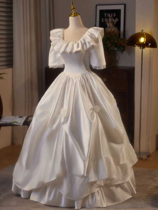 Vintage Ivory / Creme Perle Satin Brautkleider / Hochzeitskleider 2024 Ballkleid Eckiger Ausschnitt Geschwollenes Kurze Ärmel Rückenfreies Lange Hochzeit