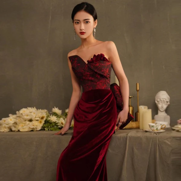 Sexy Burgundy Suede Evening Dresses 2023 Trumpet / Mermaid Strapless Sleeveless Backless Bow Floor-Length / Long Evening Party Formal Dresses