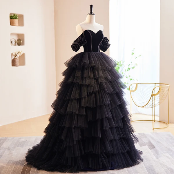Charmant Noire Volants en Cascade Robe De Soirée 2023 Robe Boule Bustier Sans Manches Dos Nu Train De Balayage Soirée Robe De Ceremonie