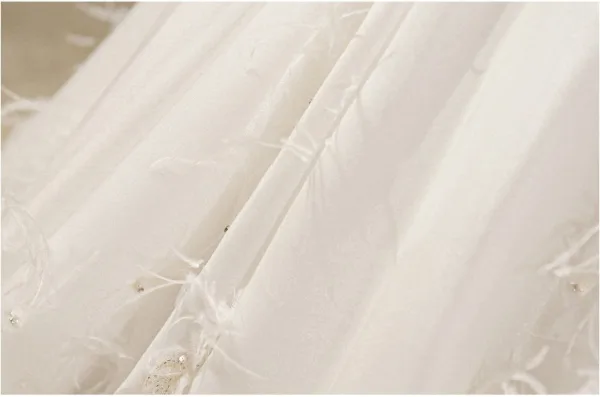 Elegant White Sequins Feather Birthday Flower Girl Dresses 2026 Ball Gown Scoop Neck Puffy Short Sleeve Backless