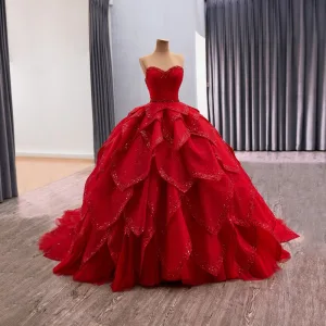 Schick Atemberaubend Fallende Rüsche Perlenstickerei Pailletten Rot Brautkleider Hochzeitskleider 2025 Ballkleid Abnehmbar Herz Ausschnitt Ärmellos Rückenfreies Sweep Pinsel Zug Hochzeit