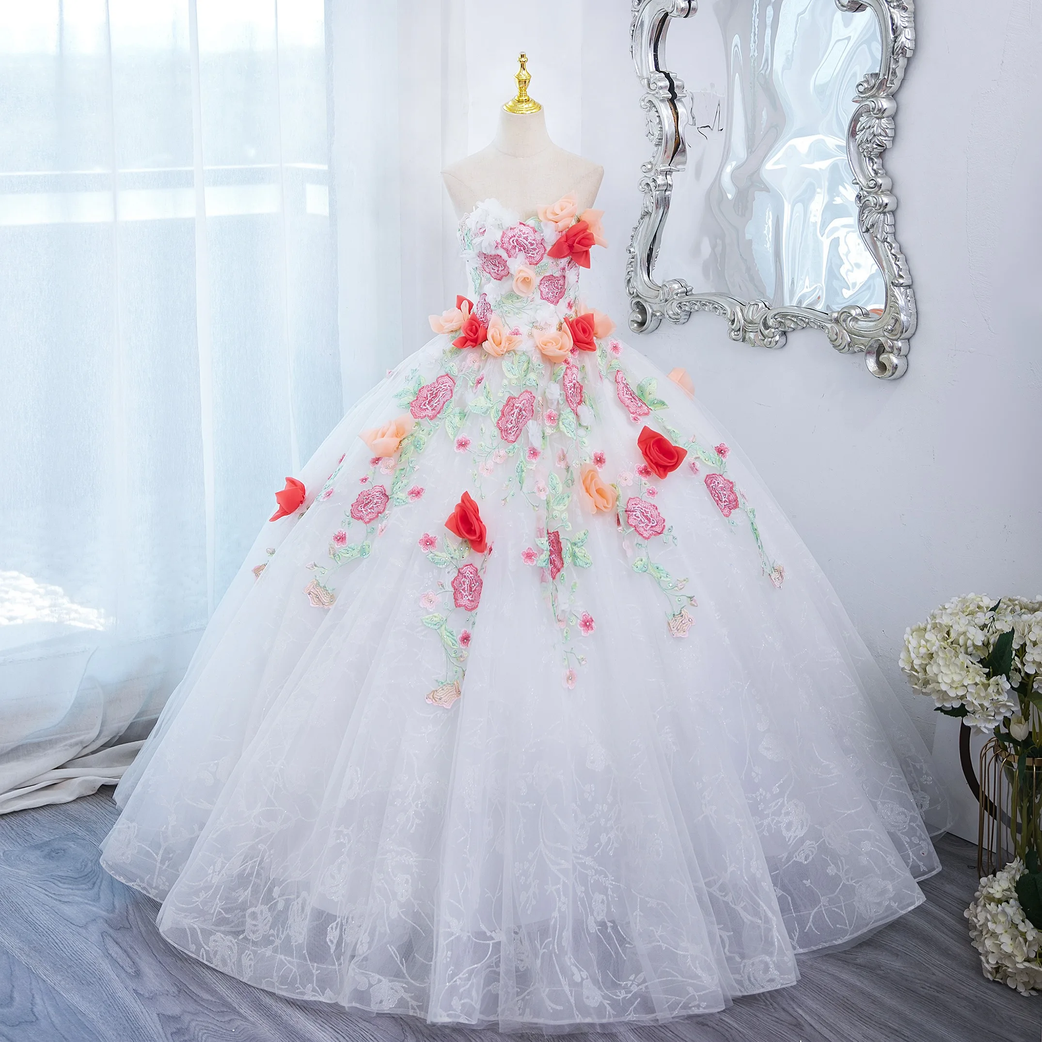 Flower Fairy White Rhinestone Lace Flower Appliques Prom Dresses 2024 Ball Gown Backless
