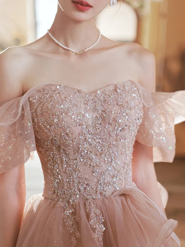 Charmant Rosa Perlenstickerei Pailletten Ballkleider 2022 A Linie Off Shoulder Kurze Ärmel Rückenfreies Fallende Rüsche Lange Festliche Kleider