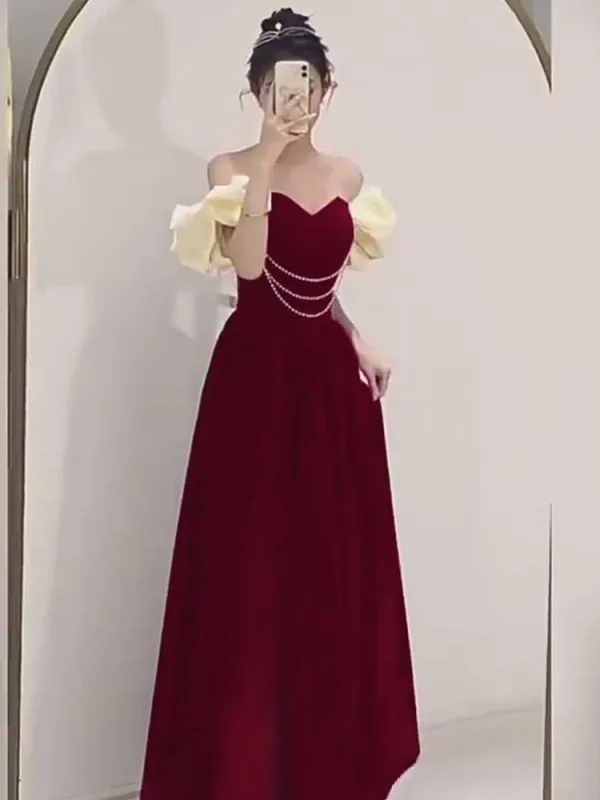 Chic / Beautiful Black Pearl Velvet Prom Dresses 2024 A-Line / Princess Off-The-Shoulder Puffy Short Sleeve Backless Floor-Length / Long Prom Formal Dresses