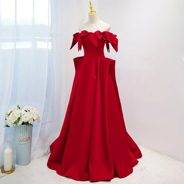 Chic / Beautiful Burgundy Prom Dresses 2022 A-Line / Princess Satin Off-The-Shoulder Bow Short Sleeve Backless Floor-Length / Long Prom Formal Dresses