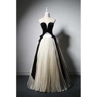 Charming Black Suede Evening Dresses 2022 A Line Princess Strapless Bow Sleeveless Backless Floor Length Long Evening Party Formal Dresses
