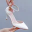Élégant Blanche Bride Cheville En Dentelle Fleur Chaussure De Mariée 2024 9 cm Talons Aiguilles À Bout Pointu Mariage Talons Hauts