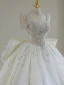 Vintage / Retro Ivory Beading Pearl Rhinestone Wedding Dresses 2024 Ball Gown Square Neckline Short Sleeve Backless Bow Royal Train Wedding