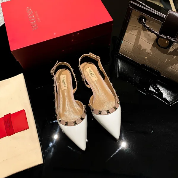Snygga / Fina Aprikos / Beige Sommar Nit Casual Platt Sandaler Dam 2022 Läder Spetsiga Sandaler