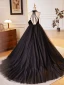 Charmant Noire Perlage Appliques Robe De Bal 2024 Robe Boule Titulaire Sans Manches Dos Nu Train De Balayage Robe De Ceremonie