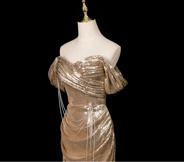 Glitzernden Gold Pailletten Abendkleider 2025 Meerjungfrau Off Shoulder Ärmellos Rückenfreies Sweep / Pinsel Zug Abend Festliche Kleider