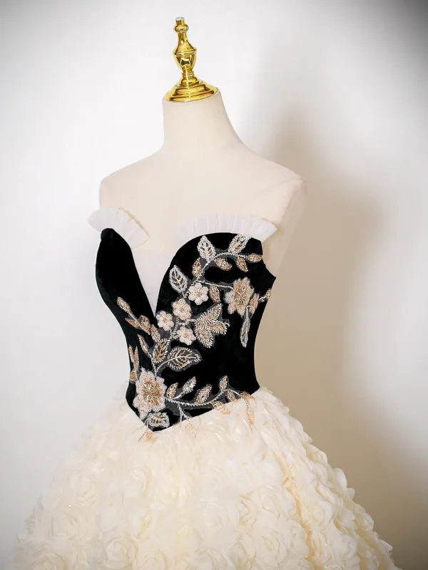 Flower Fairy Champagne Sequins Appliques Prom Dresses 2025 Ball Gown Strapless Sleeveless Backless Floor-Length / Long Formal Dresses