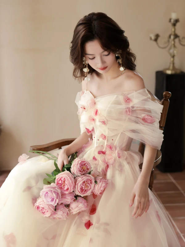Flower Fairy Chic / Beautiful White Appliques Prom Dresses 2023 A-Line / Princess Off-The-Shoulder Short Sleeve Backless Floor-Length / Long Prom Formal Dresses