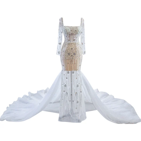 Luxe Blanche Fait main Perlage Perle Faux Diamant Robe De Mariée 2023 Trompette / Sirène Encolure Carrée Manches Longues Dos Nu Chapel Train Mariage