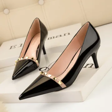 Sexy Black Patent Leather Evening Party Pumps 2022 Rivet 6 Cm Stiletto Heels Pointed Toe Pumps High Heels