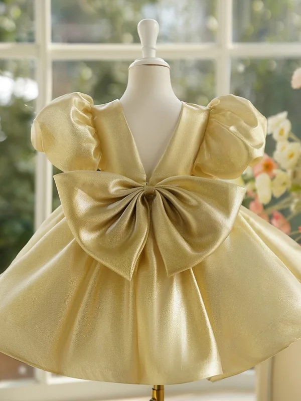 Mode Doré Courte Anniversaire Robe Ceremonie Fille 2024 Robe Boule Encolure Dégagée Gonflée Manches Courtes Dos Nu Noeud