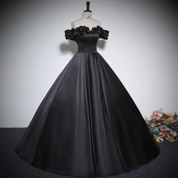 Vintage Sorte Satin Gallakjoler 2023 Balkjole Flæse Off-The-Shoulder Ærmeløs Halterneck Lange Galla Kjoler