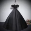 Vintage Sorte Satin Gallakjoler 2023 Balkjole Flæse Off-The-Shoulder Ærmeløs Halterneck Lange Galla Kjoler