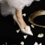 Elegant Ivory Rose Appliques Wedding Shoes 2024 Satin 8 cm Stiletto Heels Pointed Toe Wedding Pumps High Heels