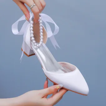 Elegant White Pearl Ankle Strap Bow Low Heel Wedding Shoes 2025 4 Cm Thick Heels Pointed Toe Wedding High Heels