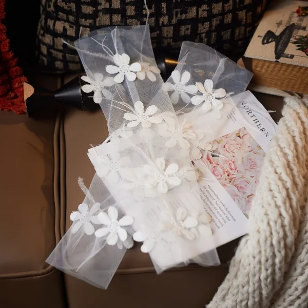 Élégant Blanche Fait main En Dentelle Fleur Mariage Gants Mariage 2026 Tulle