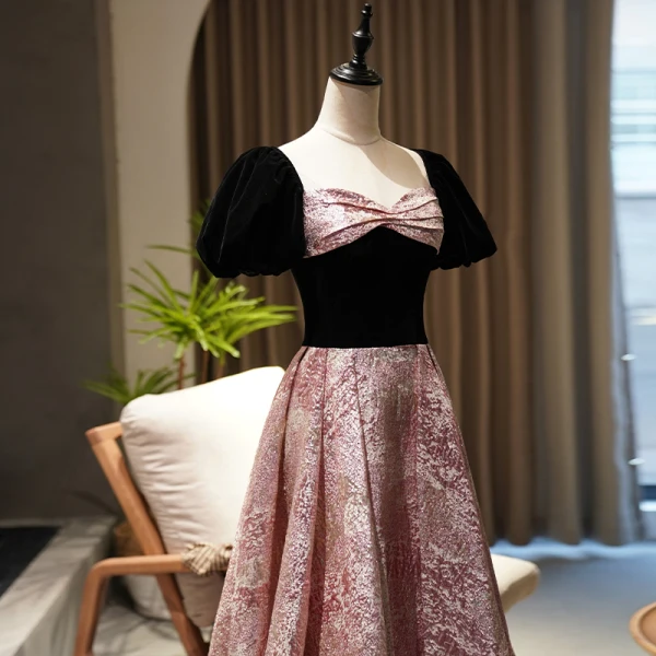 Élégant Noire Robe De Bal 2022 Princesse Encolure Carrée Gonflée Manches Courtes Dos Nu Longue Promo Robe De Ceremonie