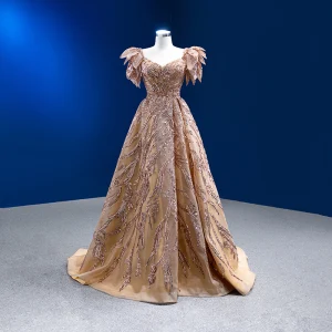Magnífico Brillante Oro Hecho A Mano Rebordear Lentejuelas Vestidos De Gala 2022 A Line Princess Escote Cuadrado Manga Corta Sin Espalda Colas De Barrido Gala Vestidos Formales