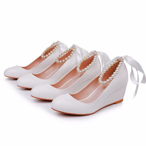 Élégant Blanche Perle Noeud Bride Cheville 5 cm Compensées Chaussure De Mariée 2024 À Bout Rond Mariage