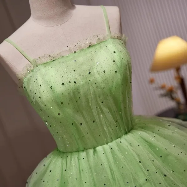 Sexy Vert Cendré Étoile Paillettes Courte Robe De Fête 2023 Bretelles Spaghetti Volants en Cascade Sans Manches Dos Nu Cocktail Soirée Robe De Ceremonie