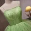 Sexy Vert Cendré Étoile Paillettes Courte Robe De Fête 2023 Bretelles Spaghetti Volants en Cascade Sans Manches Dos Nu Cocktail Soirée Robe De Ceremonie