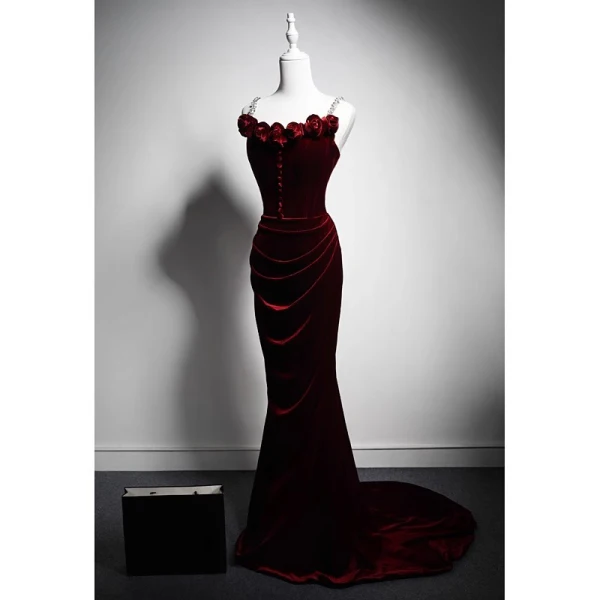 Sexy Burgundy Velvet Rhinestone Flower Evening Dresses 2024 Trumpet / Mermaid Spaghetti Straps Sleeveless Backless Sweep Train Evening Party Formal Dresses