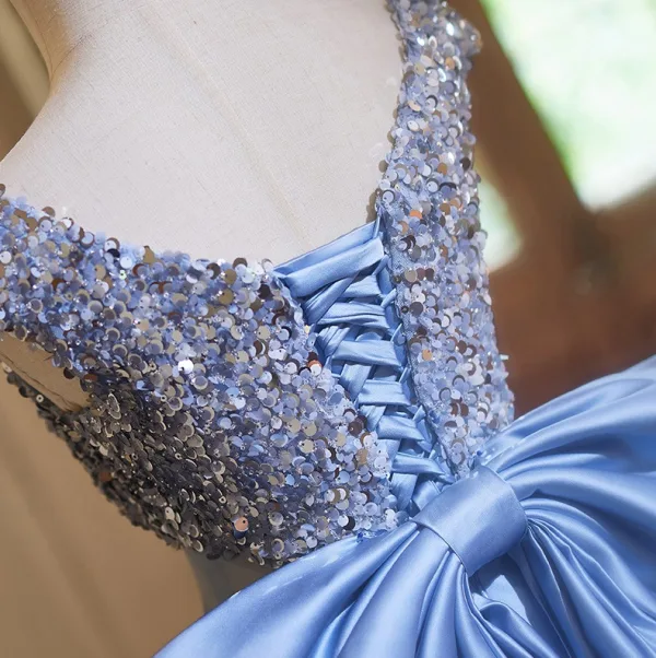 Elegante Himmelblau Pailletten Satin Ballkleider 2024 A Linie V-Ausschnitt Ärmel Rückenfreies Schleife Sweep / Pinsel Zug Ball Festliche Kleider