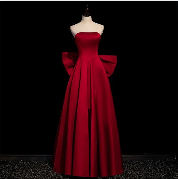 Classy Burgundy A-Line / Princess Prom Dresses 2024 Strapless Short Sleeve Backless Bow Floor-Length / Long Prom Formal Dresses