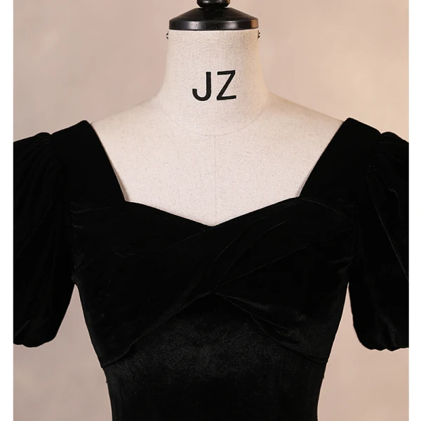 Vintage / Retro Black Embroidered Satin Prom Dresses 2023 Ball Gown Square Neckline Short Sleeve Backless Floor-Length / Long Prom Formal Dresses