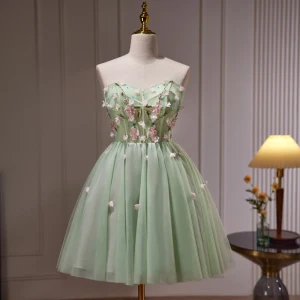 Sexy Vert Cendré Perlage Appliques Courte De Retour Robe De Graduation Robe De Cocktail 2023 Bustier Sans Manches Dos Nu Robe De Ceremonie
