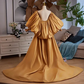 Vintage Tan Puffy Korte Ermer Satin Ball Sjal 2025